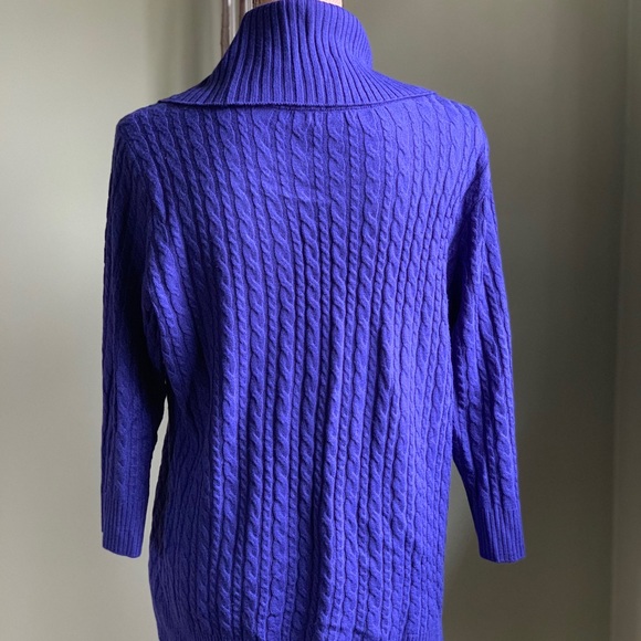 NWOT New York & Company Sweater - Picture 5 of 8